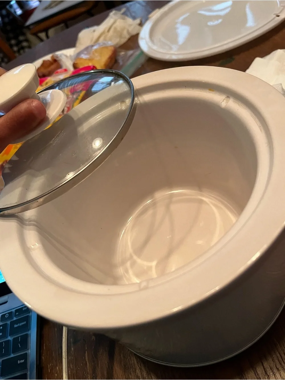 Rival Crock-Pot Compact Slow Cooker in White